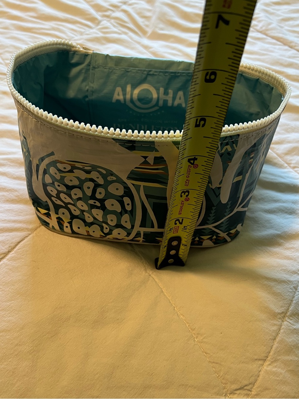 Special edition Aloha + Pendleton makeup case - Picture 4 of 8